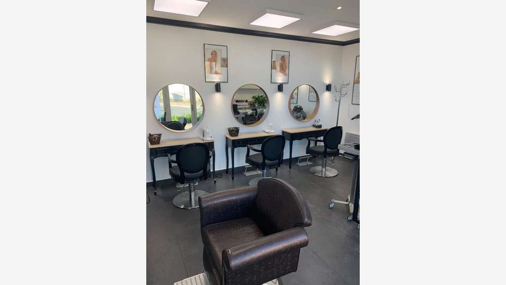 SECTEUR LIBOURNE - SALON DE COIFFURE 2 POSTES