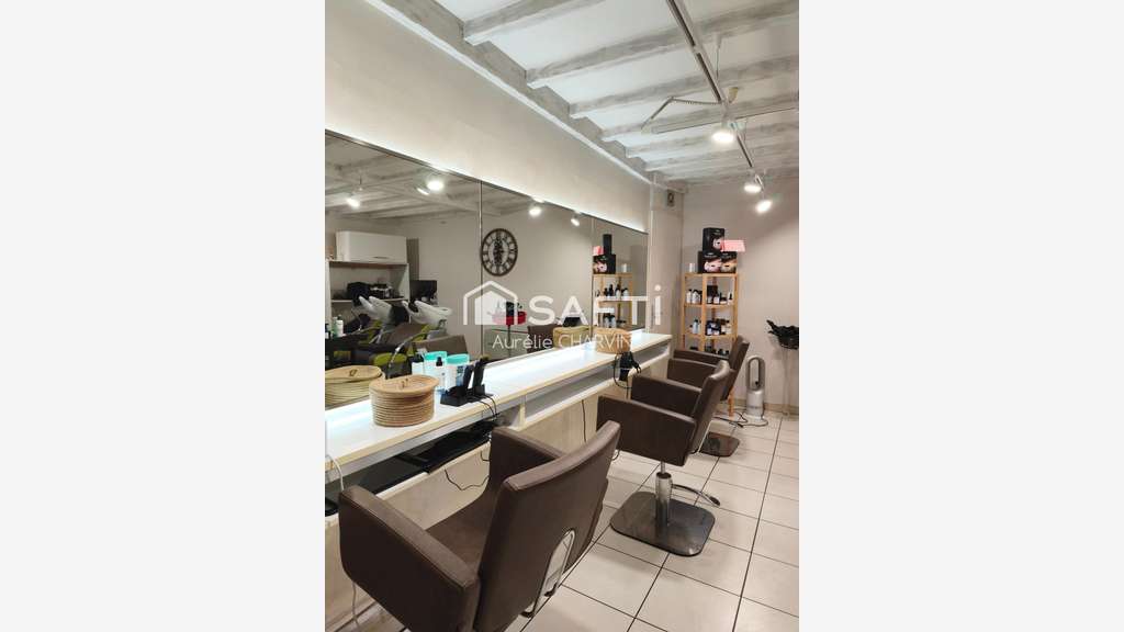 Vente FDC coiffure de 61m² au cœur de Sellières
