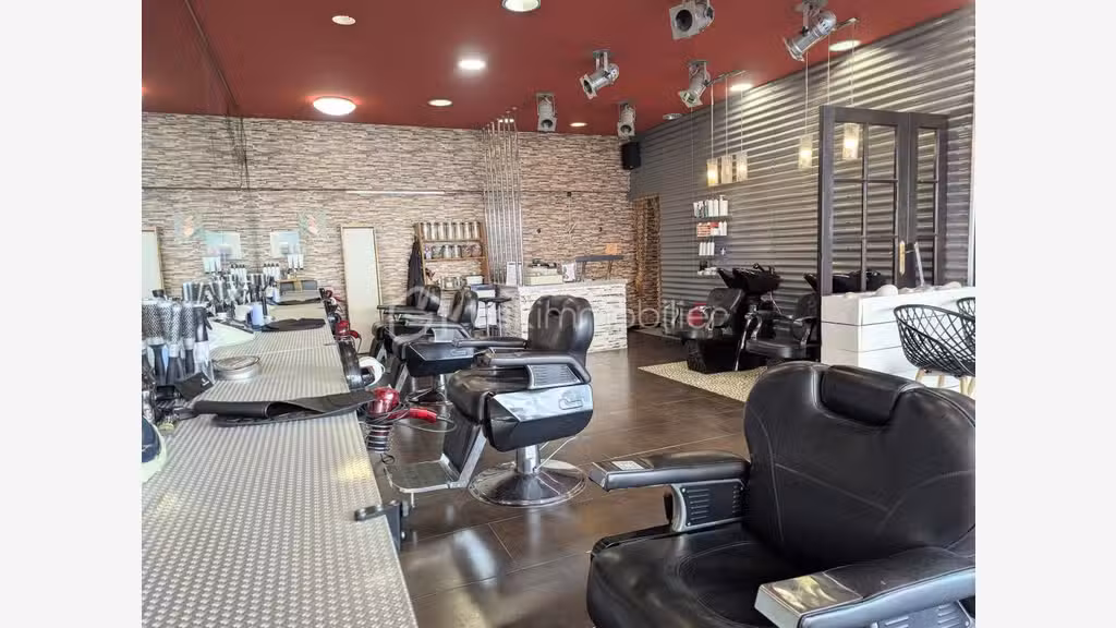 FONDS DE COMMERCE D'UN SALON DE COIFFURE A LORIENT
