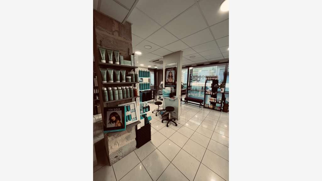AV salon de coiffure & institut de beauté dept 47