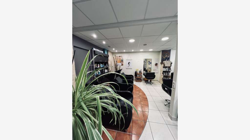 AV salon de coiffure & institut de beauté dept 47