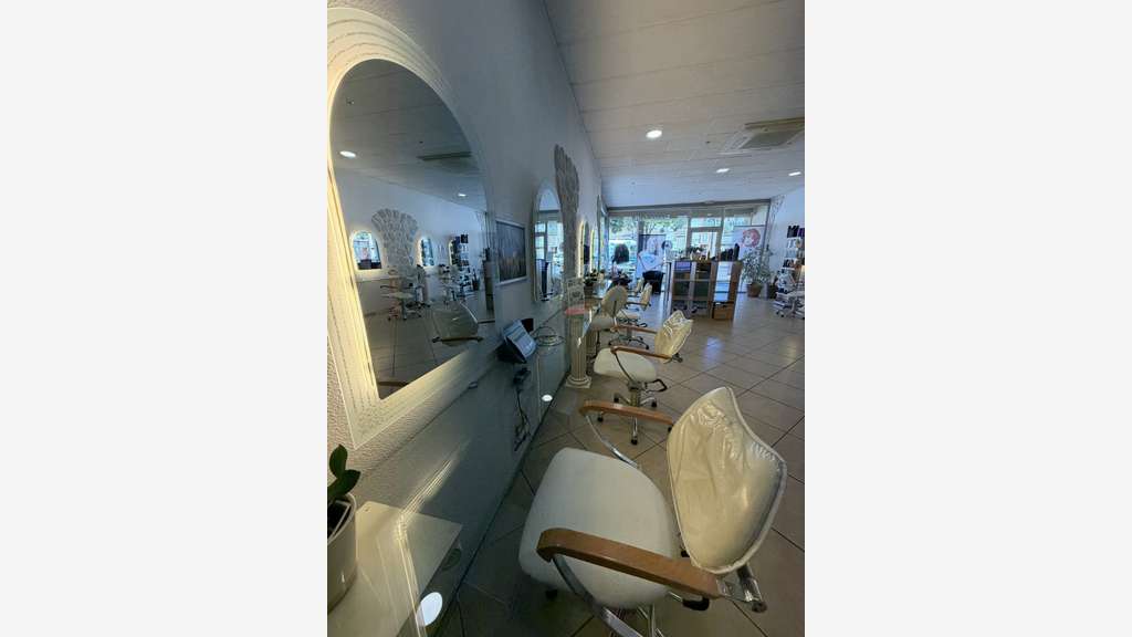 Vente salon de coiffure et d'esthétique à Luisant