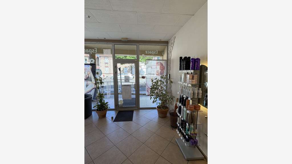 Vente salon de coiffure et d'esthétique à Luisant