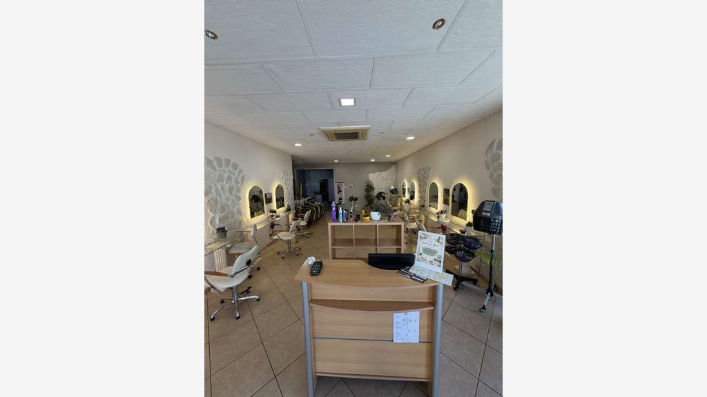 Vente salon de coiffure et d'esthétique à Luisant