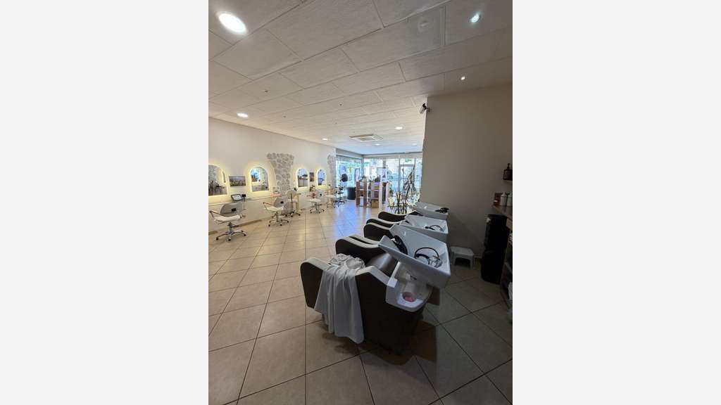 Vente salon de coiffure et d'esthétique à Luisant