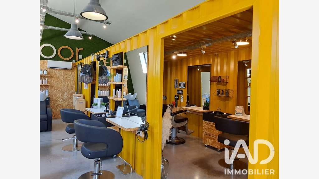 Cède salon de coiffure atypique à Mauges-sur-Loire