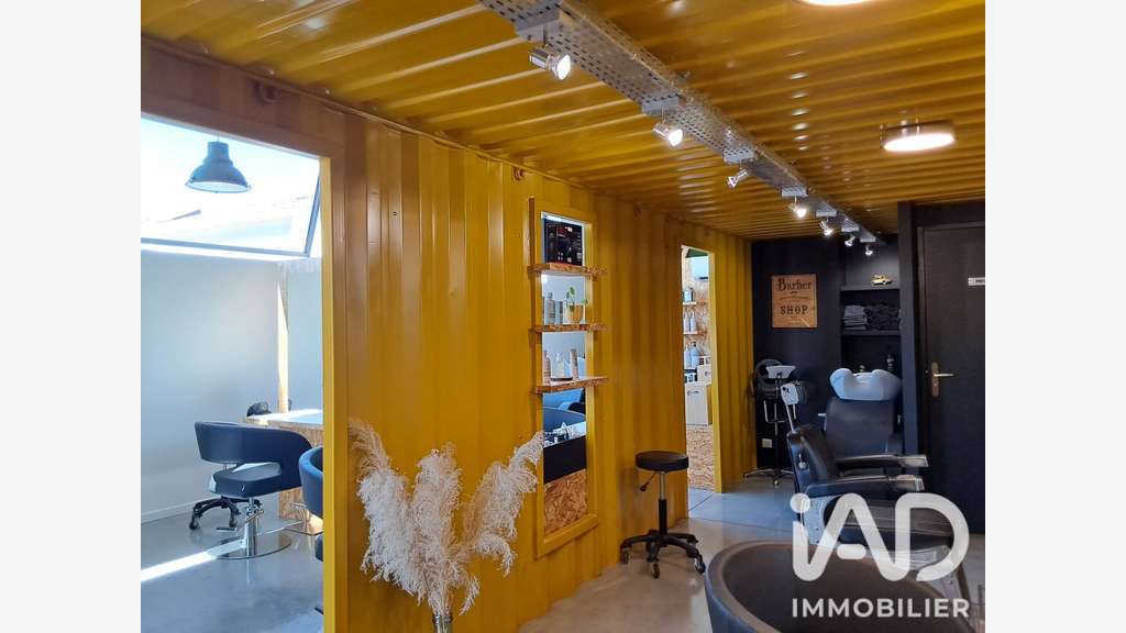Cède salon de coiffure atypique à Mauges-sur-Loire