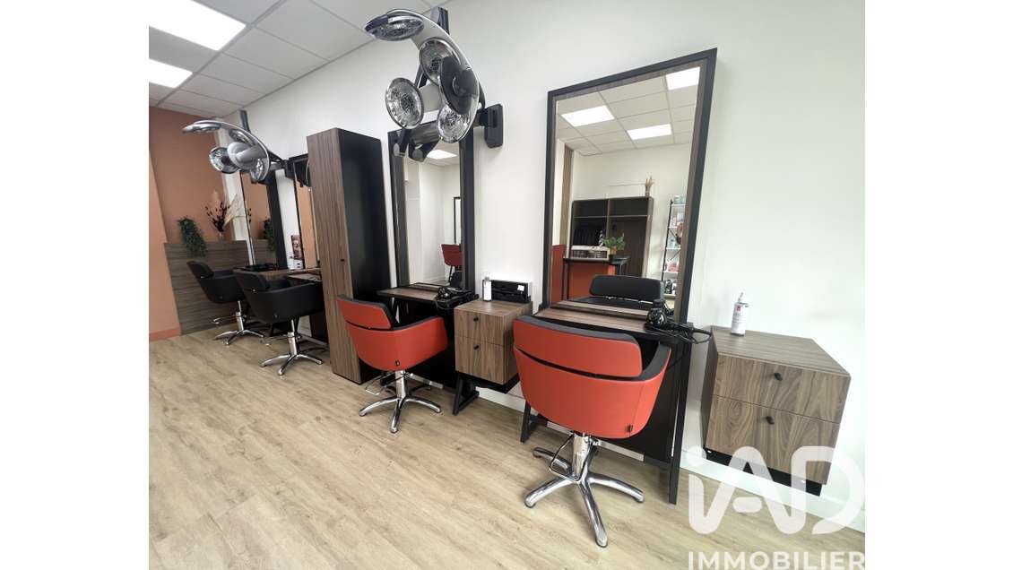 Vente salon de coiffure à Mayenne centre