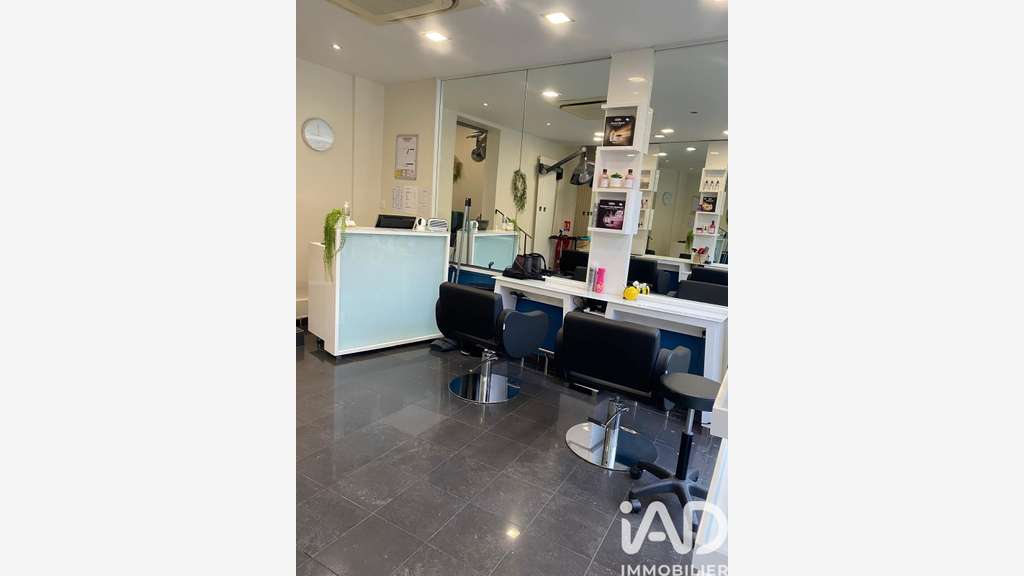 AV salon de coiffure Noisy-le-Grand empl premium