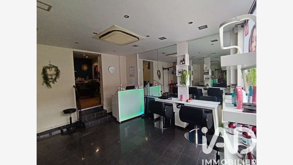 AV salon de coiffure Noisy-le-Grand empl premium