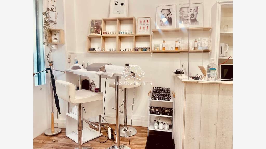 FDC coiffure esthétique à vendre à Orléans