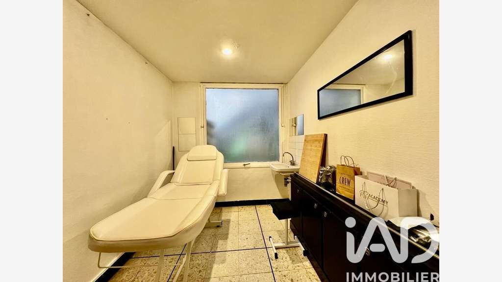 Vente Salon de coiffure 75m² à Paray-Vieille-Poste