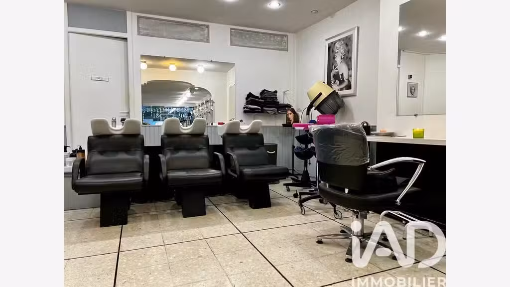 Vente Salon de coiffure 75m² à Paray-Vieille-Poste