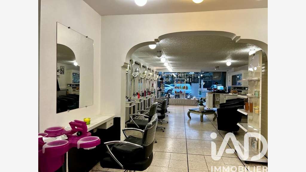 Vente Salon de coiffure 75m² à Paray-Vieille-Poste
