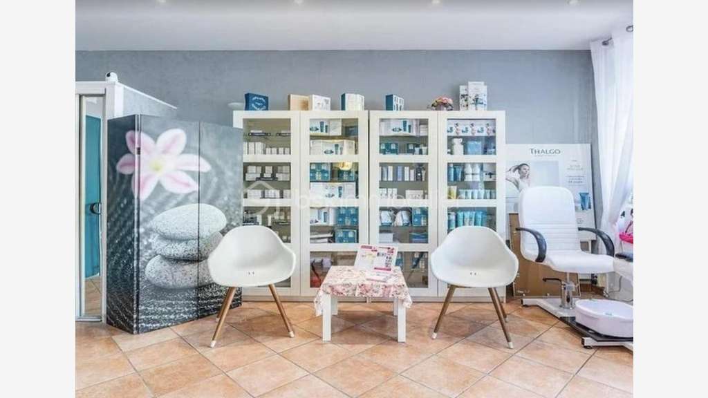 Vente institut de beauté de 70m² à Paris 75013
