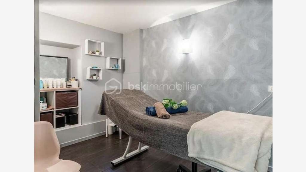 Vente institut de beauté de 70m² à Paris 75013