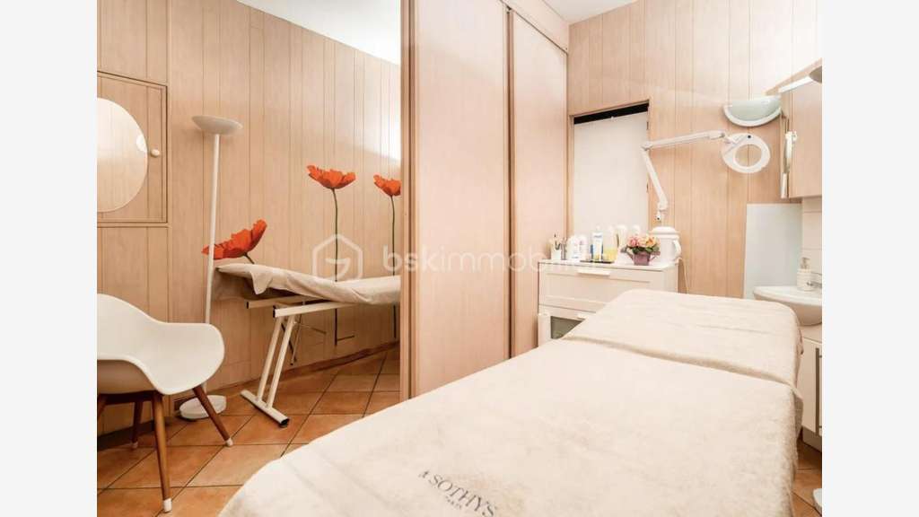 Vente institut de beauté de 70m² à Paris 75013