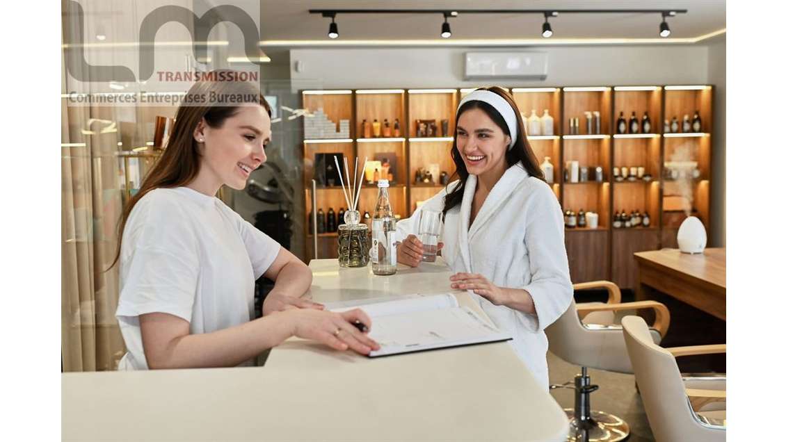 Vente très beau salon de coiffure à Paris 75011