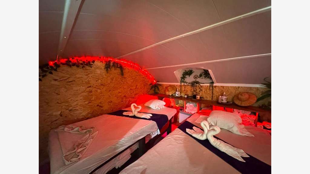 AV salon de beauté massage hammam Paris 75018