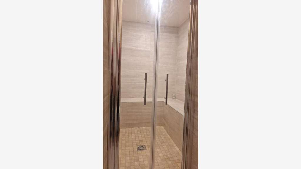 AV salon de beauté massage hammam Paris 75018