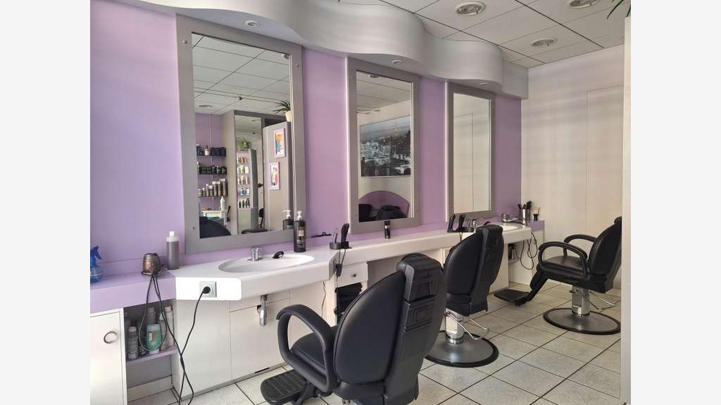 AV salon de coiffure à Saint Hilaire du Harcouet