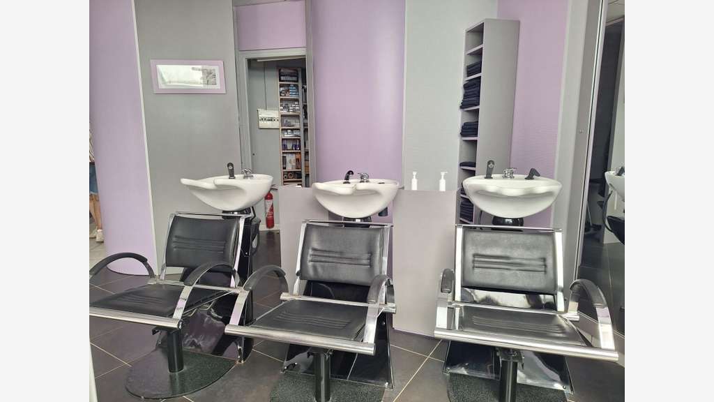 AV salon de coiffure à Saint Hilaire du Harcouet