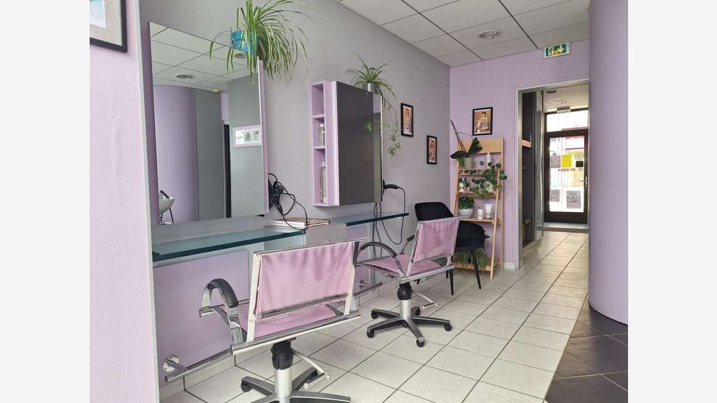 AV salon de coiffure à Saint Hilaire du Harcouet