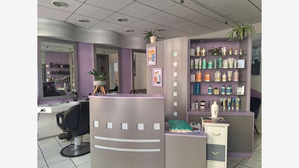 AV salon de coiffure à Saint Hilaire du Harcouet