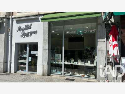 AV institut de beauté 54m² à Saint Martin D'Uriage