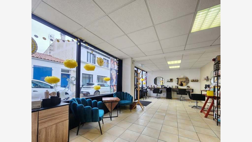 Cède salon de coiffure 44m² Saint Trojan-les-Bains