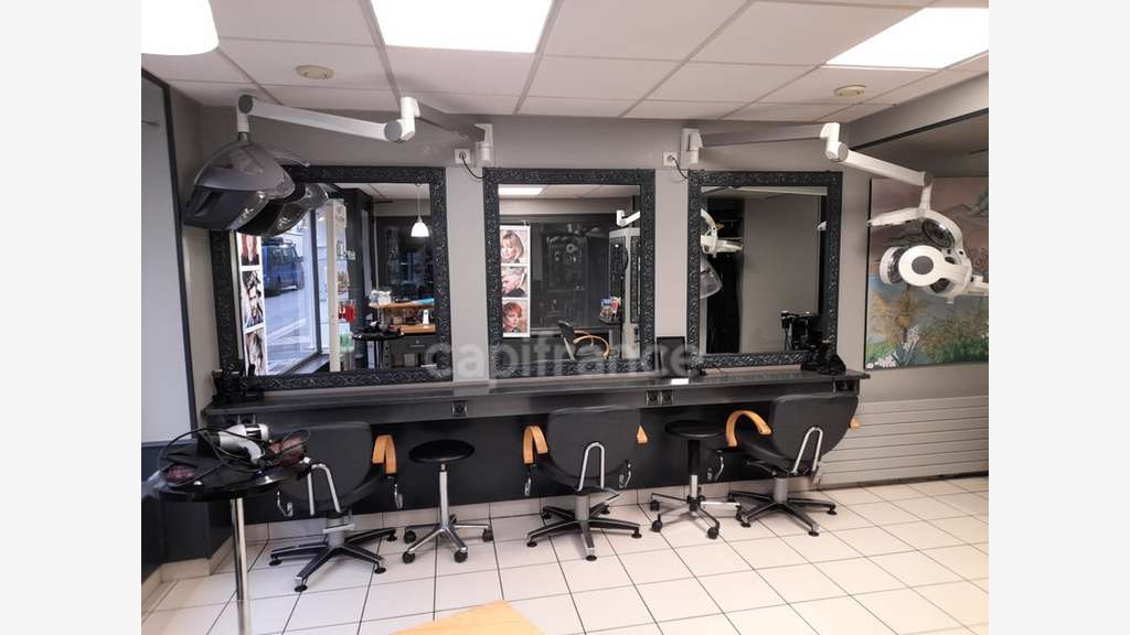 Vente salon de coiffure mixte au coeur de Sées