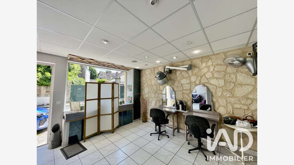 Vente Salon de coiffure de 43m² à Seine-Port