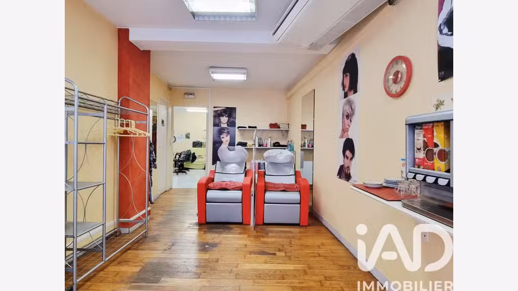 Vente salon de coiffure à Toury centre 