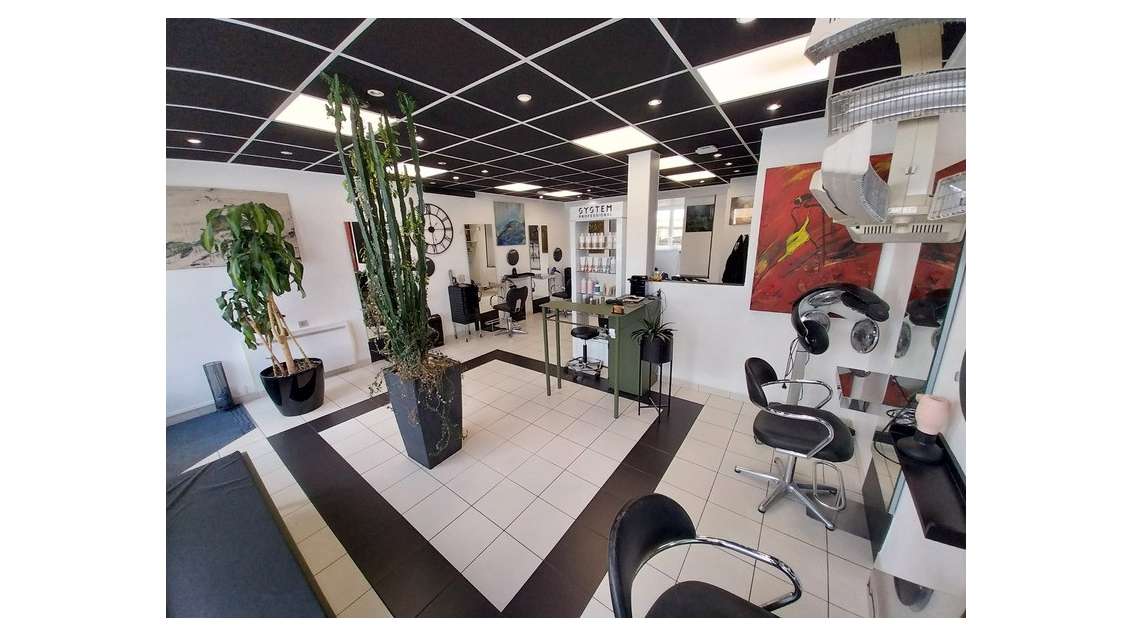 Vente salon de coiffure 46m² au cœur de Troarn