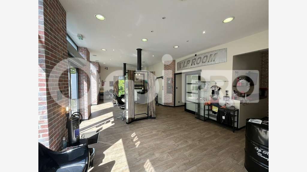 Cession fonds de coiffure 100m² Vernaison empl N°1
