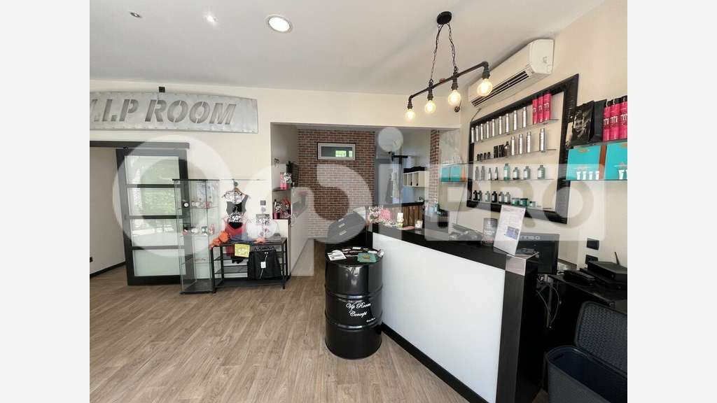 Cession fonds de coiffure 100m² Vernaison empl N°1