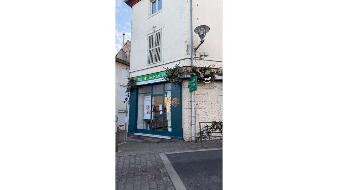 Vente bel institut de beauté à Lezoux