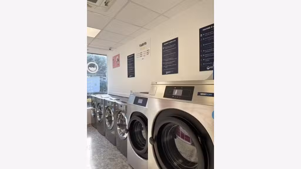 AV laverie automatique connectée à Rueil Malmaison