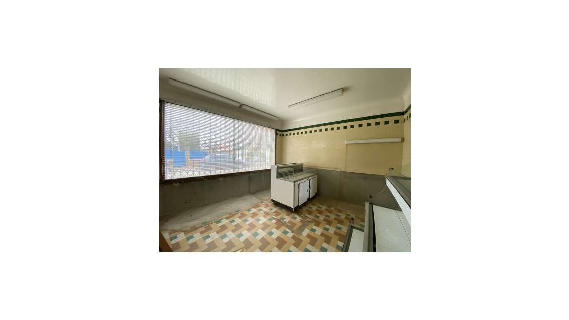 AV murs laverie automatique secteur Saint Cloud