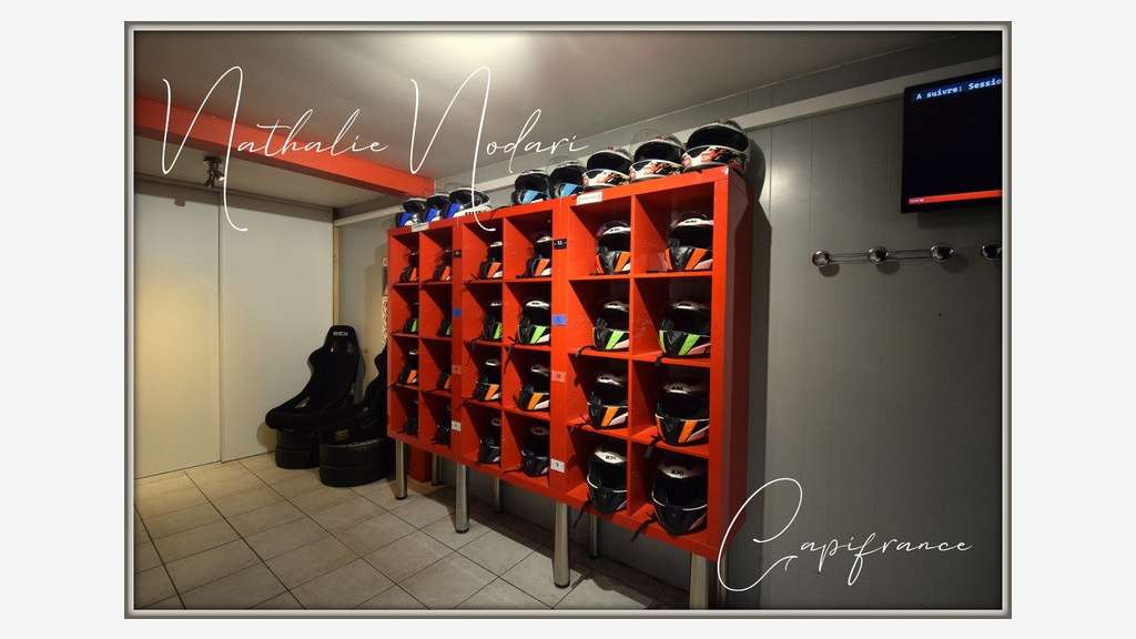 A vendre FDC karting au Menil