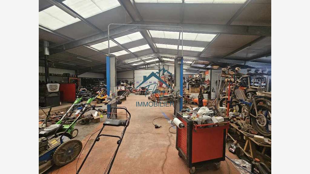AV Hangar aménagé de 550m² à Lepanges Sur Vologne