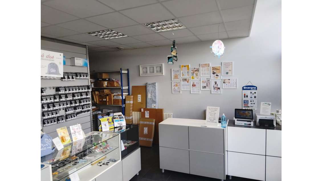 Commerce idéalement situé à Louvigny