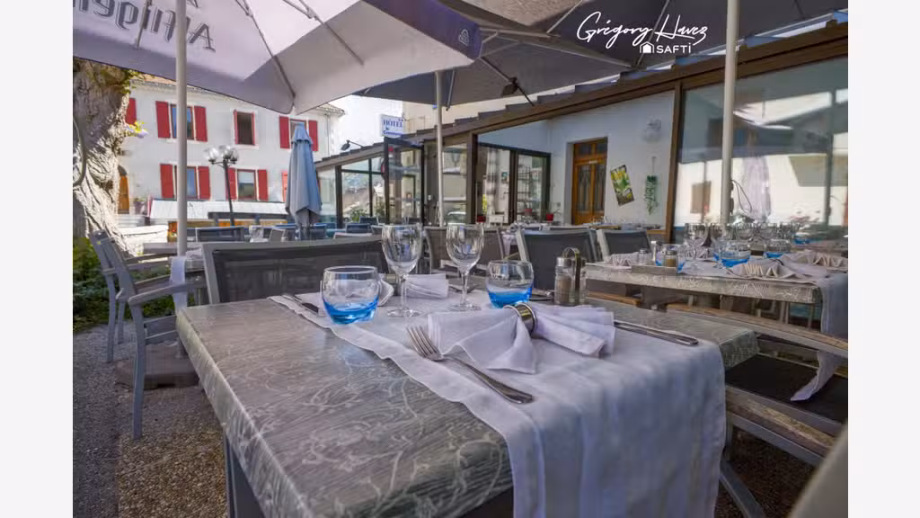 Vente hôtel bar restaurant à Lus-la-Croix-Haute