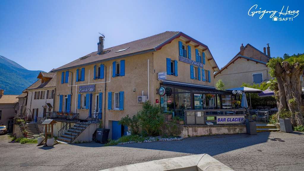 Vente hôtel bar restaurant à Lus-la-Croix-Haute