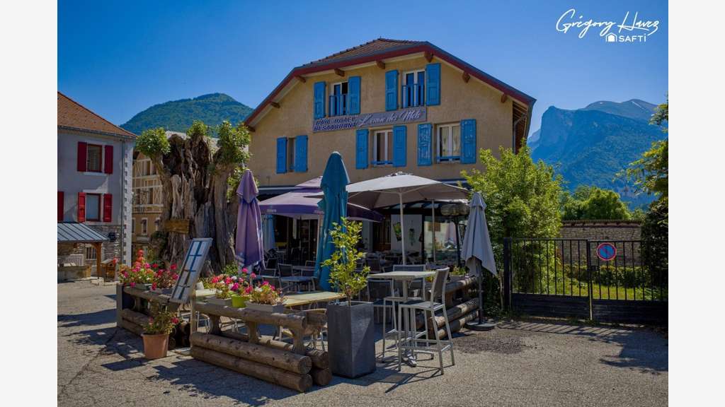 Vente hôtel bar restaurant à Lus-la-Croix-Haute