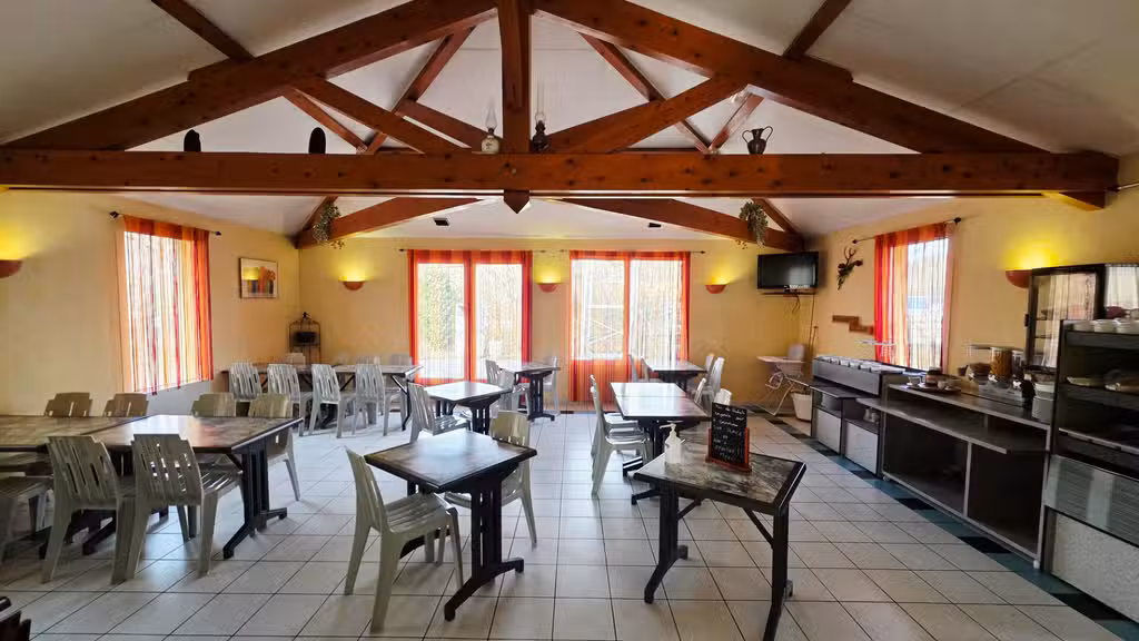 Vente hôtel de 770m² à Maillat secteur Haut Bugey