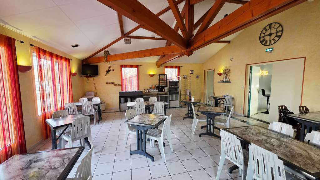Vente hôtel de 770m² à Maillat secteur Haut Bugey