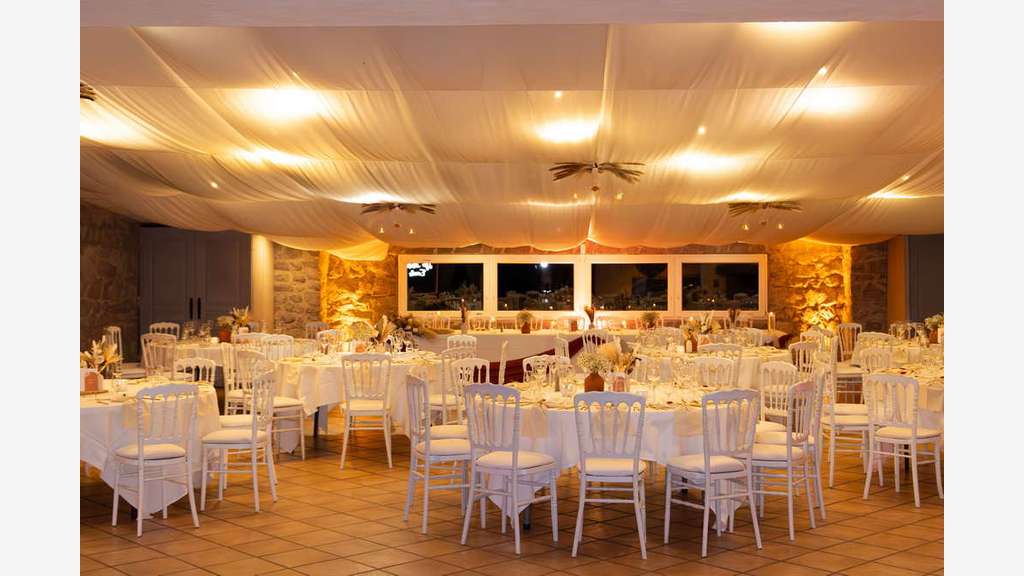 DOMAINE ÉVÉNEMENTIEL RESTAURANT HÉBERGEMENTS