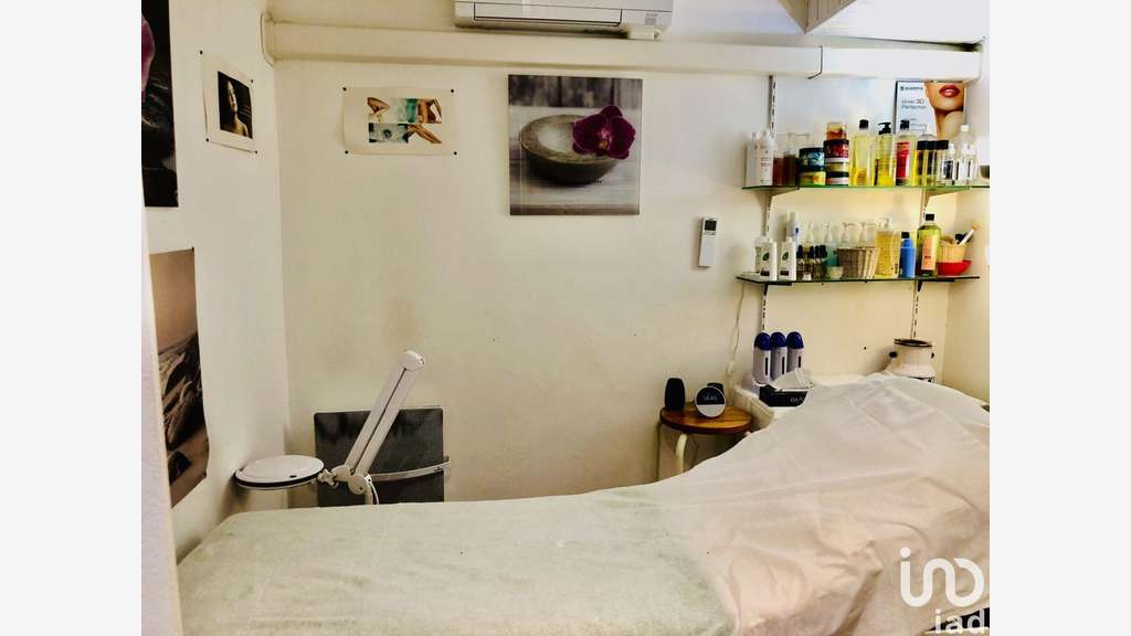 Vente institut de beauté à Mandres-les-Roses