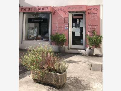 Vente institut de beauté à Mandres-les-Roses